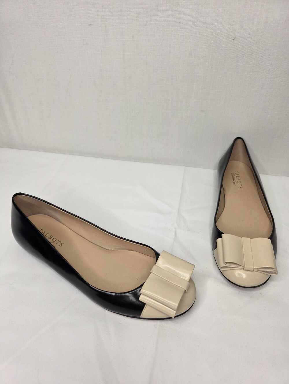 Talbots Black & Cream Bow Patent Toe Ballet Flats Size 8.5 B Two Tone Slip On